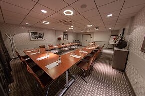 ibis Styles Clermont Ferrand Le Brezet Aeroport