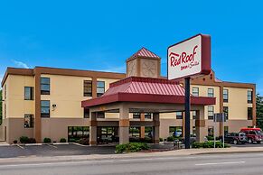 Red Roof Inn & Suites Columbus - West Broad