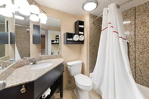 Red Roof Inn & Suites Columbus - West Broad