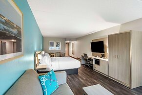 The Harborview, Ascend Hotel Collection