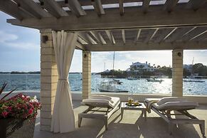 Hamilton Princess & Beach Club - a Fairmont Managed Hotel