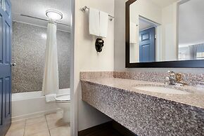 Quality Inn & Suites near Lake Eufaula