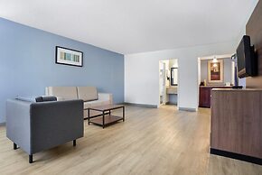 Quality Inn & Suites near Lake Eufaula