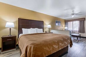 Quality Inn & Suites near Downtown Mesa