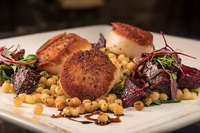 DoubleTree by Hilton Hotel & Suites Pittsburgh Downtown