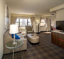 DoubleTree by Hilton Hotel & Suites Pittsburgh Downtown