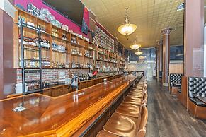 Bedford Regency Hotel