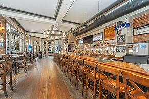 Bedford Regency Hotel