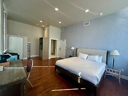 Bedford Regency Hotel