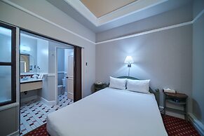 Bedford Regency Hotel