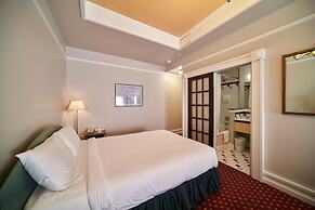 Bedford Regency Hotel