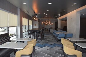 La Quinta Inn & Suites by Wyndham San Bernardino