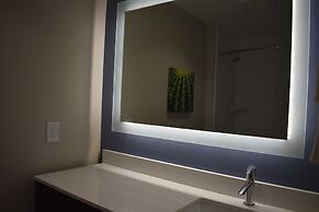 La Quinta Inn & Suites by Wyndham San Bernardino