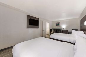 Quality Inn & Suites Airport