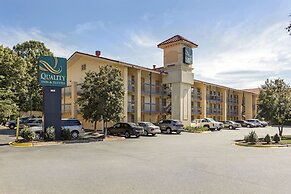 Quality Inn & Suites Airport