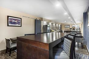 Quality Inn & Suites Airport