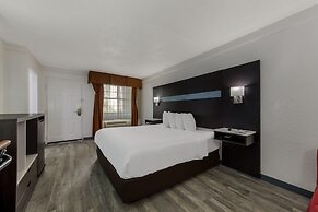 Quality Inn & Suites Airport