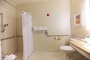 Holiday Inn Express Fargo-West Acres by IHG