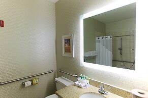 Holiday Inn Express Fargo-West Acres by IHG