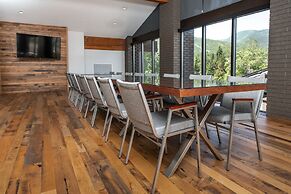 Park City Peaks Hotel