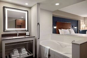 Wyndham Grand Fallsview Hotel