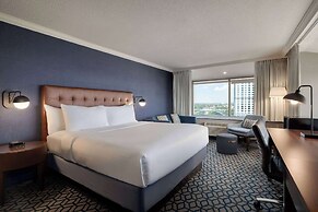 Wyndham Grand Fallsview Hotel