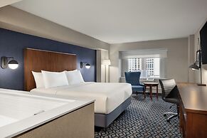 Wyndham Grand Fallsview Hotel