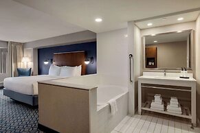 Wyndham Grand Fallsview Hotel