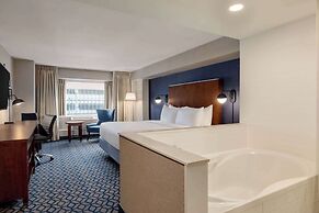 Wyndham Grand Fallsview Hotel