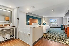 Wyndham Grand Fallsview Hotel