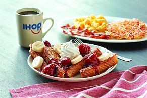 Wyndham Grand Fallsview Hotel