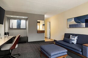 Courtyard by Marriott Atlanta Northlake