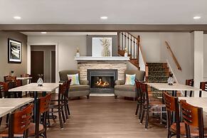 Travelodge Suites by Wyndham Moncton