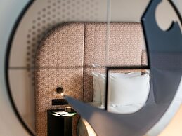 TRIBE Den Haag Centraal