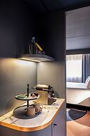 TRIBE Den Haag Centraal