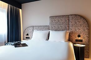 TRIBE Den Haag Centraal