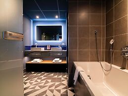 TRIBE Den Haag Centraal