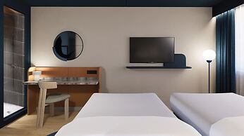 TRIBE Den Haag Centraal