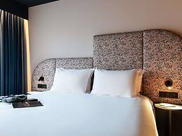 TRIBE Den Haag Centraal