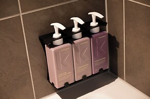 TRIBE Den Haag Centraal