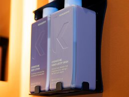 TRIBE Den Haag Centraal