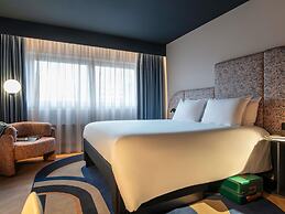 TRIBE Den Haag Centraal