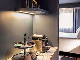 TRIBE Den Haag Centraal