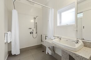 The Parnell Hotel & Conference Centre