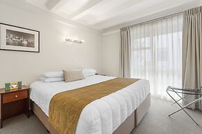 The Parnell Hotel & Conference Centre