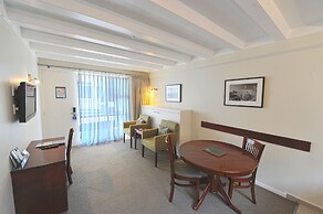 The Parnell Hotel & Conference Centre