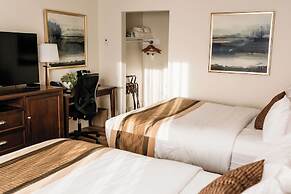 Aurora Inn