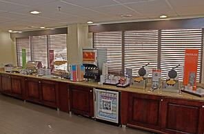 Hampton Inn Norfolk/Chesapeake (Greenbrier Area)