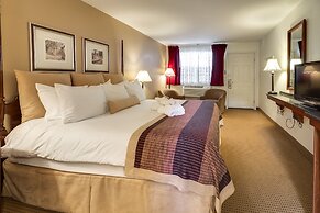 Twin Peaks Lodge & Hot Springs