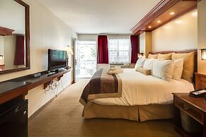 Twin Peaks Lodge & Hot Springs